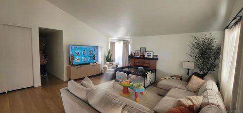 8490 Hydra Ln, San Diego, CA, 92126-1855 | Card Image