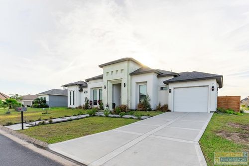 2 Palmer Ct, Laguna Vista, TX, 78578-2890 | Card Image