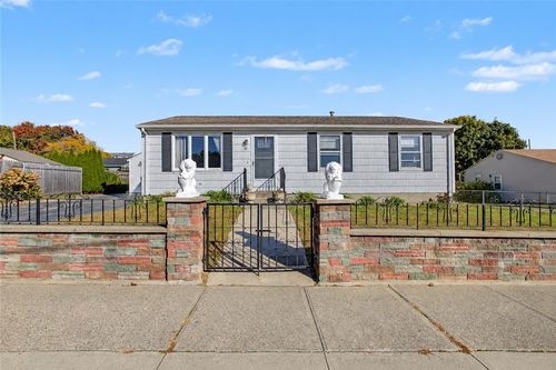 10 Winter St, Pawtucket, RI, 02860-3834 | Card Image