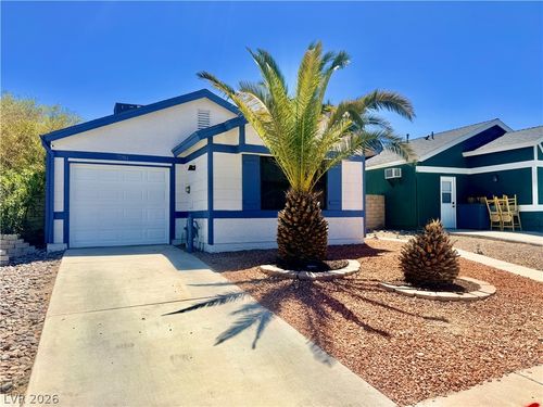 7281 Girard Dr, Las Vegas, NV, 89147-4809 | Card Image