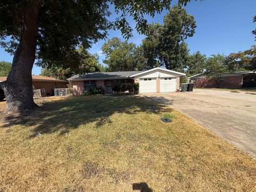 2206 S 51st St, Temple, TX, 76504-6922 | Card Image