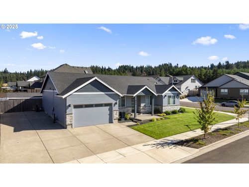 819 Riley Dr, Silverton, OR, 97381-2043 | Card Image
