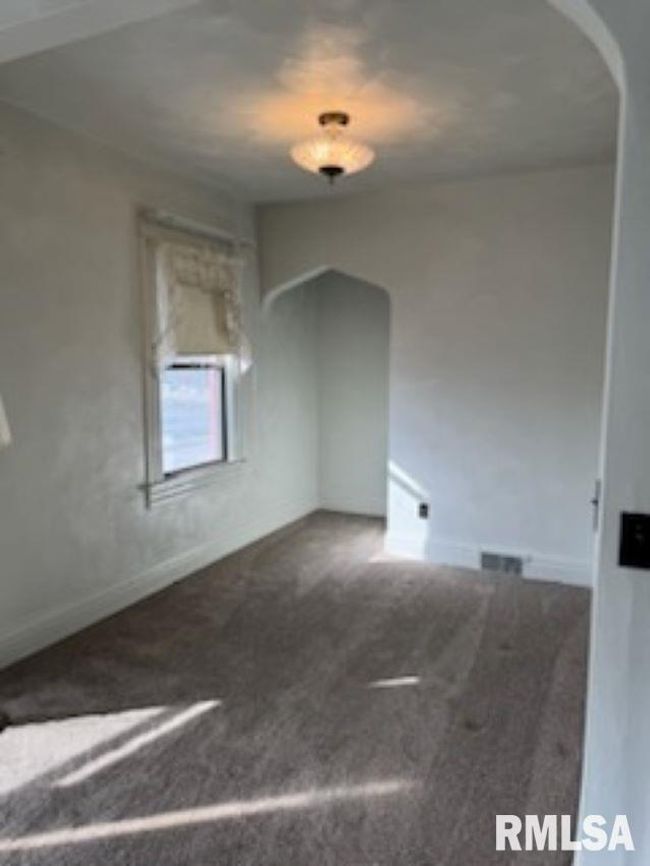 1703 Brady St, Home with 0 bedrooms, 0 bathrooms and 4 parking in Davenport IA | Image 9