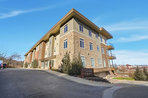 35-1150 Shavano Dr, Covington, KY, 41011-1956 | Card Image