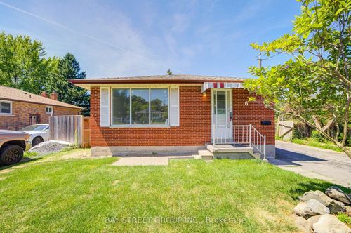 6 Keewatin St S, Oshawa, ON, L1H6Y8 | Card Image