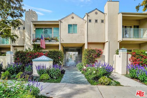10-14101 Dickens St, Sherman Oaks, CA, 91423-4258 | Card Image