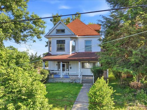 15 Division St, Crafton, PA, 15205-2805 | Card Image