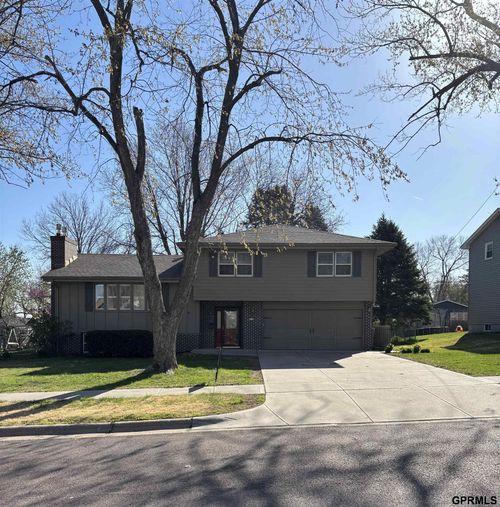 1115 Surrey Rd, Papillion, NE, 68046-2814 | Card Image