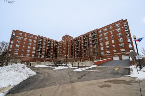 apt-414-1700 Riverwoods Dr, Melrose Park, IL, 60160-1614 | Card Image
