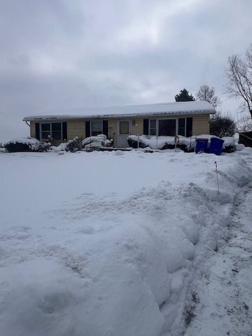 689 Ladue Rd, Brockport, NY, 14420-9505 | Card Image