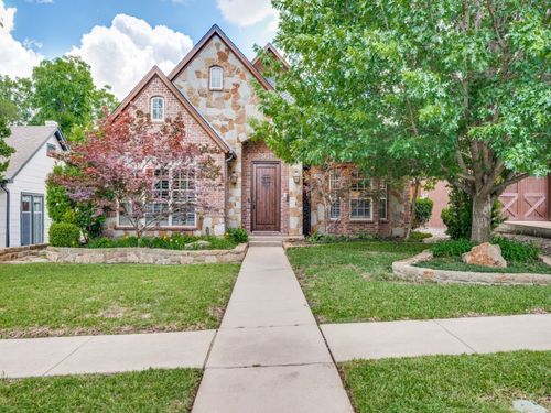 3917 W 6th St, Fort Worth, TX, 76107-2031 | Card Image