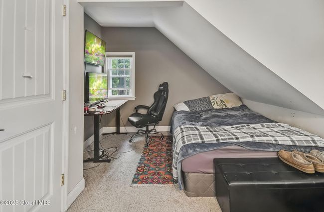 1 Yates St, House other with 3 bedrooms, 2 bathrooms and 1 parking in Troy NY | Image 17