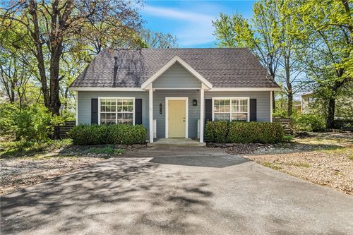 2826 N Old Wire Rd, Fayetteville, AR, 72703-4431 | Card Image