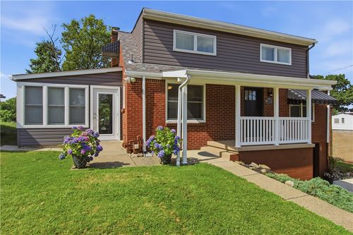 2520 Mohawk St, White Oak, PA, 15131-3102 | Card Image