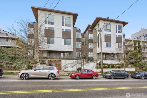 g-3070 Sw Avalon Way, Seattle, WA, 98126-2662 | Card Image