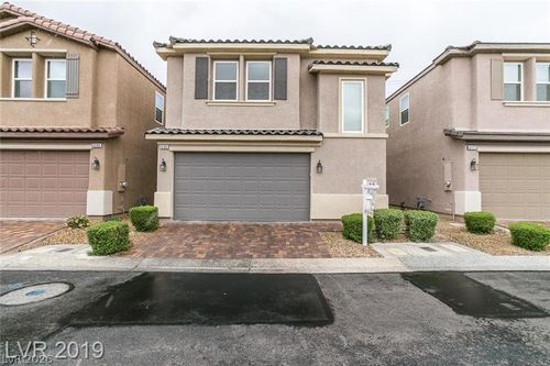 6183 Yankee Spring St, Las Vegas, NV, 89122-7611 | Card Image