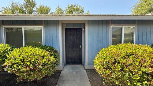 apt-c-125 Skaggs St, Lemoore, CA, 93245-3557 | Card Image