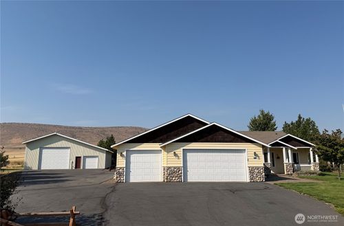 91 Fieldstone Ct, Ellensburg, WA, 98926-8215 | Card Image