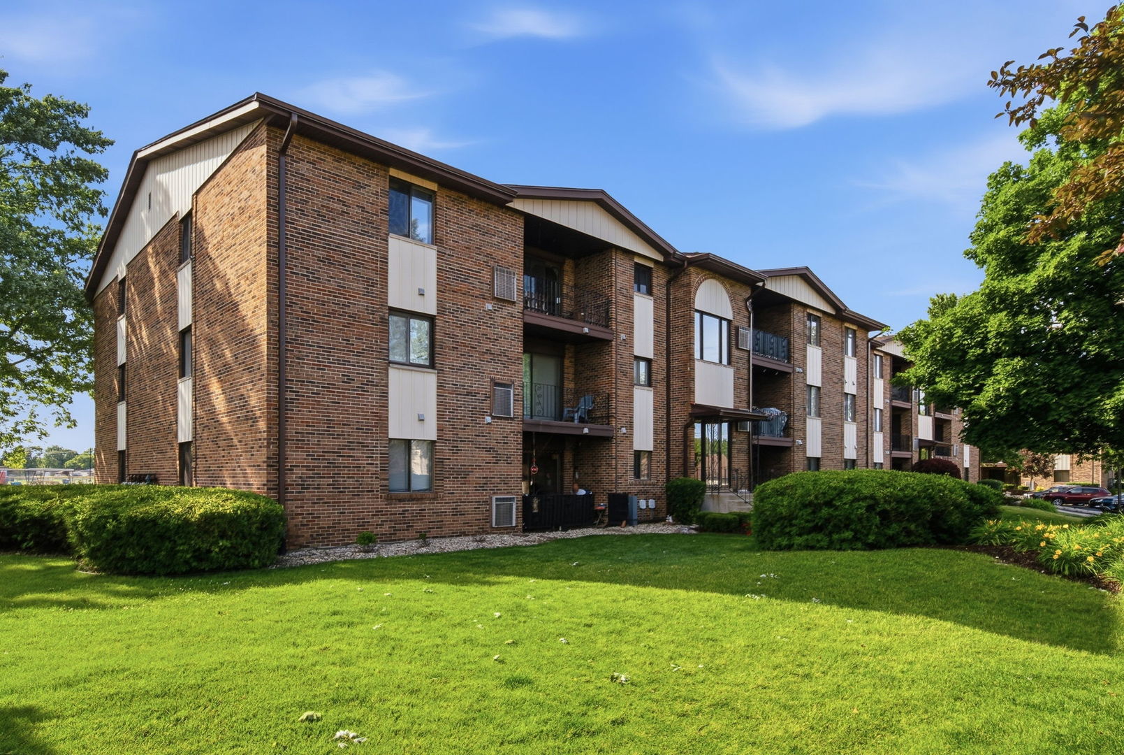 Residential in Crestwood 3