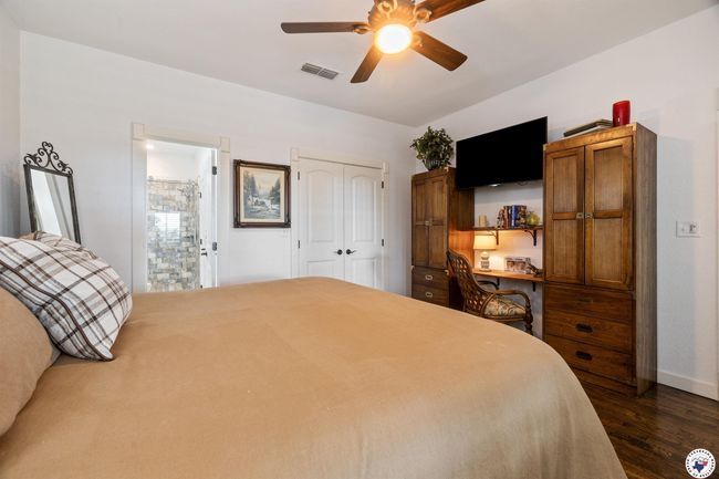 5688 Texas Highway 8, House other with 3 bedrooms, 2 bathrooms and null parking in Linden TX | Image 18