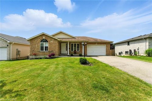 {{alt}} | Card Image