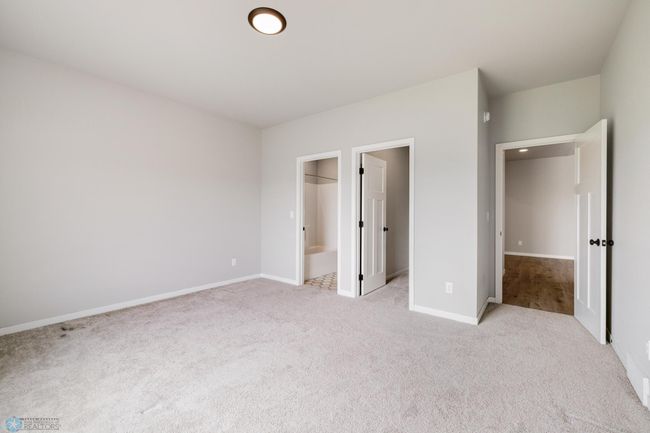 Primary Bedroom | Image 11