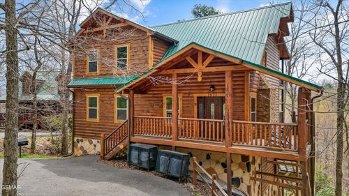 2021 Settlers Ridge Way, Gatlinburg, TN, 37738-2002 | Card Image
