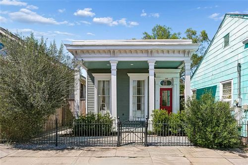 1433 N Villere St, New Orleans, LA, 70116-1833 | Card Image