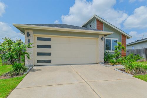 12534 Newport Arch Ln, Houston, TX, 77047-2040 | Card Image