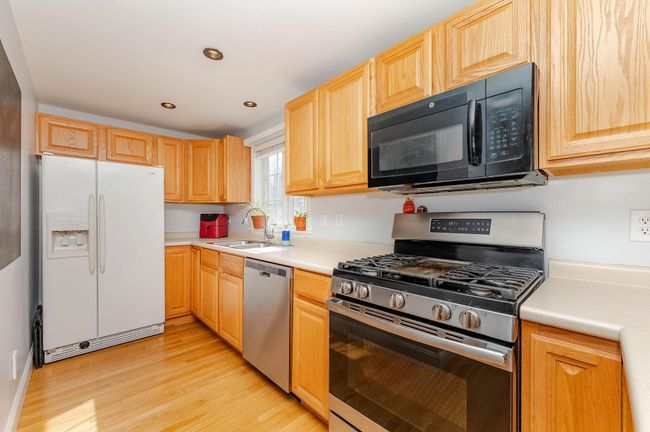 18 Wingate Ln, House other with 2 bedrooms, 2 bathrooms and null parking in Dover NH | Image 5
