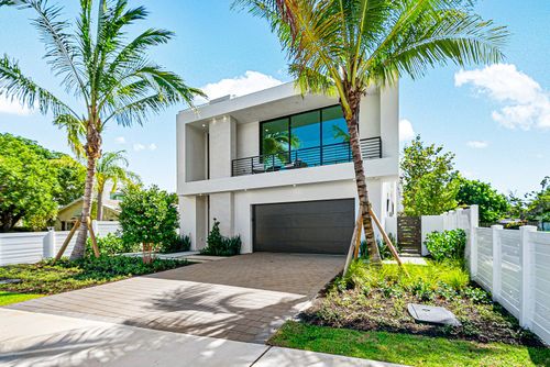 718 Lake Ave N, Delray Beach, FL, 33483-5928 | Card Image