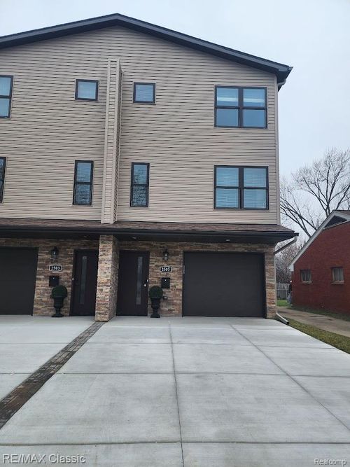 2505 N Campbell Road, Royal Oak, MI, 48073 | Card Image