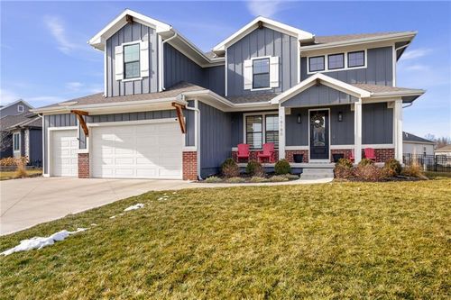 16180 165th Ter, Olathe, KS, 66062-7949 | Card Image