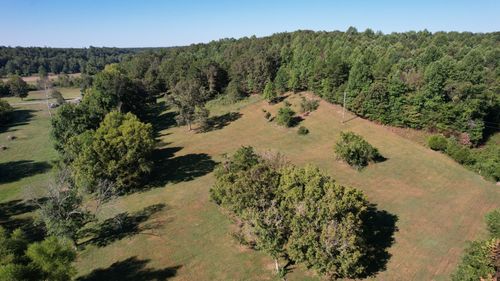 446 Grinder Creek Rd, Hohenwald, TN, 38462-5235 | Card Image