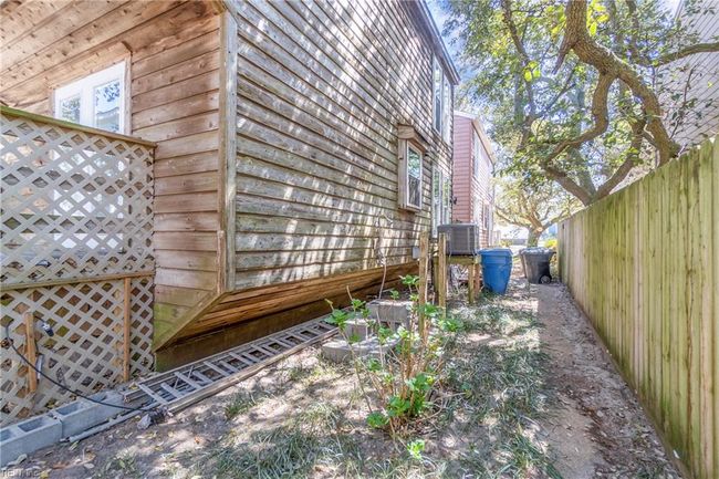 2568 Shore Dr, House attached with 3 bedrooms, 2 bathrooms and null parking in Virginia Beach VA | Image 26