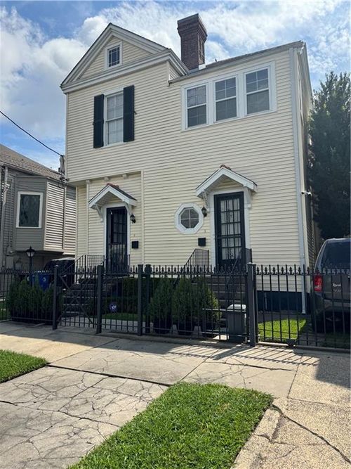 1627 Marengo St, New Orleans, LA, 70115-4727 | Card Image