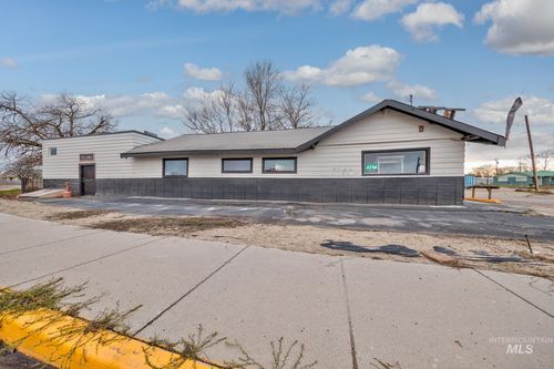 797 N Oregon St, Ontario, OR, 97914-1726 | Card Image