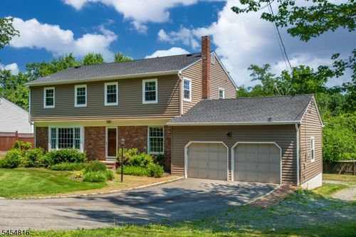 107 Spring Brook Rd, Morristown, NJ, 07960-6376 | Card Image