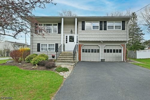 71 Clover Hill Dr, Flanders, NJ, 07836-9541 | Card Image
