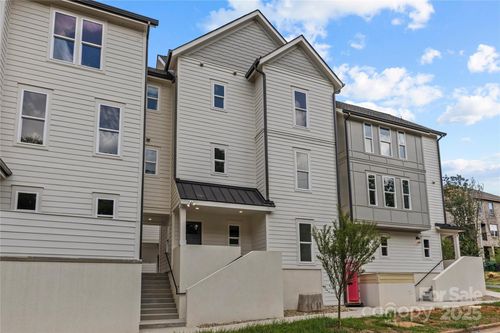 151 S Sycamore St, Charlotte, NC, 28202-1118 | Card Image