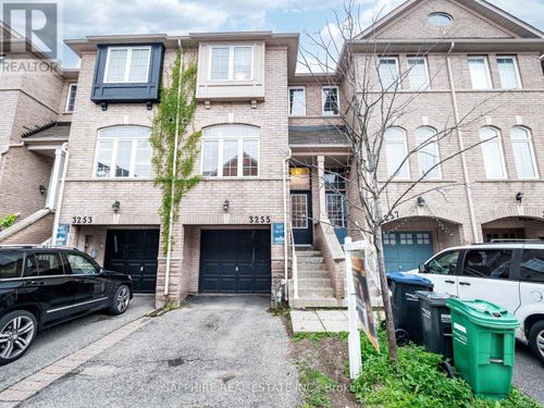 3255 Redpath Cir, Mississauga, ON, L5N8R3 | Card Image