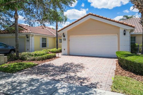 11830 Iselle Dr, ORLANDO, FL, 32827-7132 | Card Image
