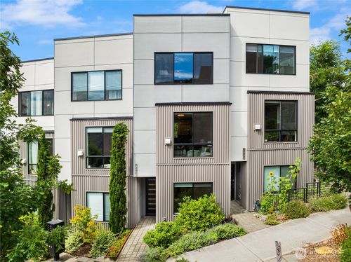 7439 Latona Ave Ne, Seattle, WA, 98115-5313 | Card Image