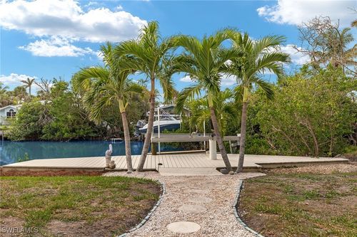 5869 Pine Tree Dr, SANIBEL, FL, 33957-2305 | Card Image