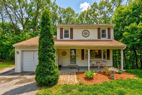 48 Westview Rd, Worcester, MA, 01602-2528 | Card Image