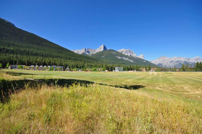 201 - 2100B Stewart Creek Dr, Condo with 2 bedrooms, 3 bathrooms and 1 parking in Canmore AB | Image 39