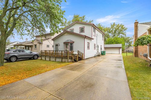 28462 Birchlawn St, Garden City, MI, 48135-2421 | Card Image
