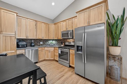 1020 Kettle Ct, Verona, WI, 53593-2123 | Card Image