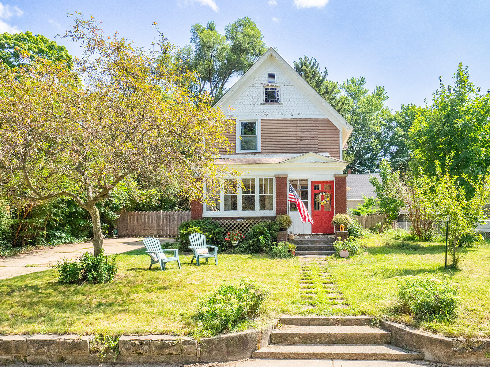 Lagrave St, Paw Paw, MI 49079