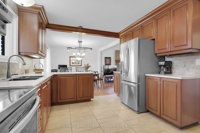 2313 Edward Kidd Cres, House other with 3 bedrooms, 3 bathrooms and 6 parking in North Gower ON | Image 8